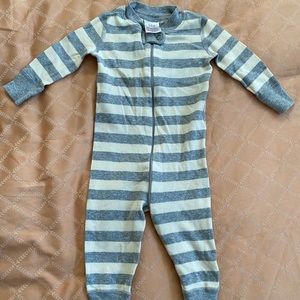 pajamas [hanna andersson]